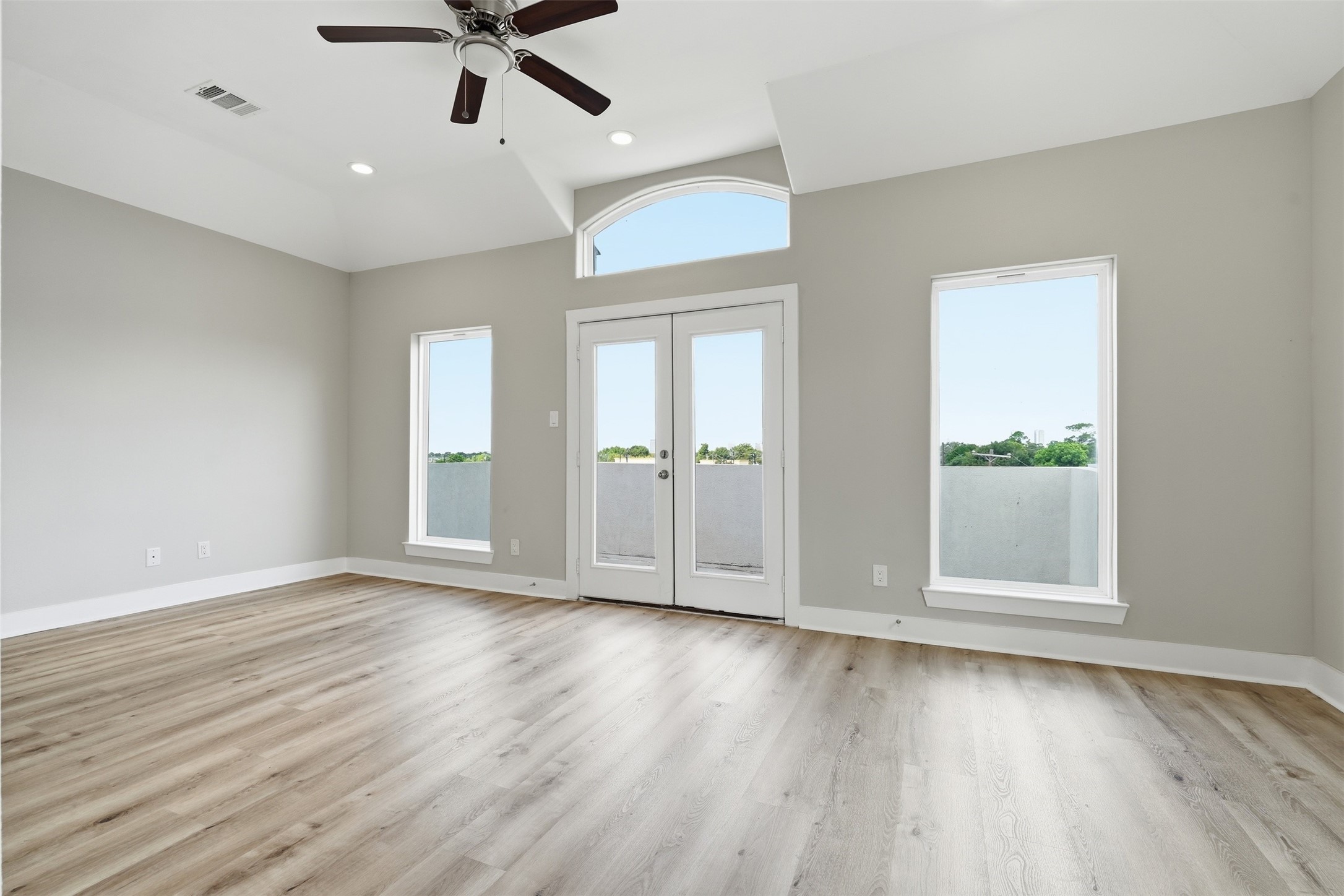 3913 Griggs Road Houston, TX 77021 - Photo 15 of 23 Gallery Image 15