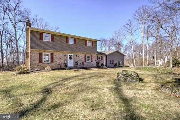 $575,000 | 1361 Woodland Circle, Denver, PA 17517