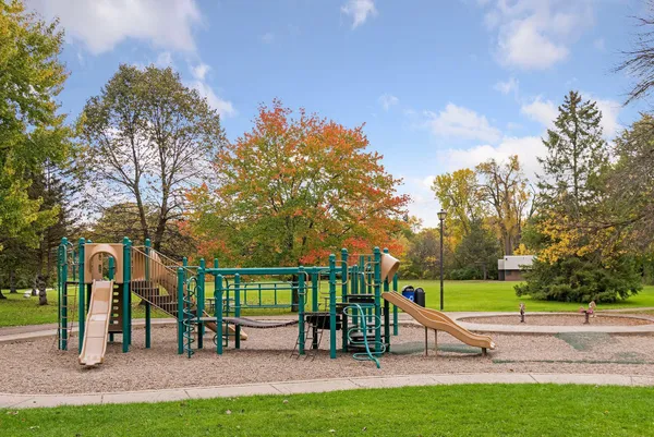 $2,995,000 | 5404 Park Place, Edina, MN 55424