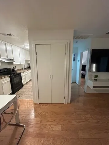 $1,695 | 685 North Ashurst Court, Unit 108, Palm Springs, CA 92262