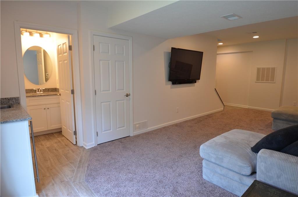 219 Wyncrest Drive Butler, PA 16001 - Photo 19 of 24