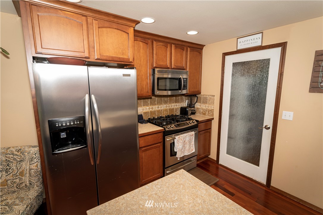 6547 Littlerock Road Southwest Tumwater, WA 98512 - Photo 8 of 27 Gallery Image 8