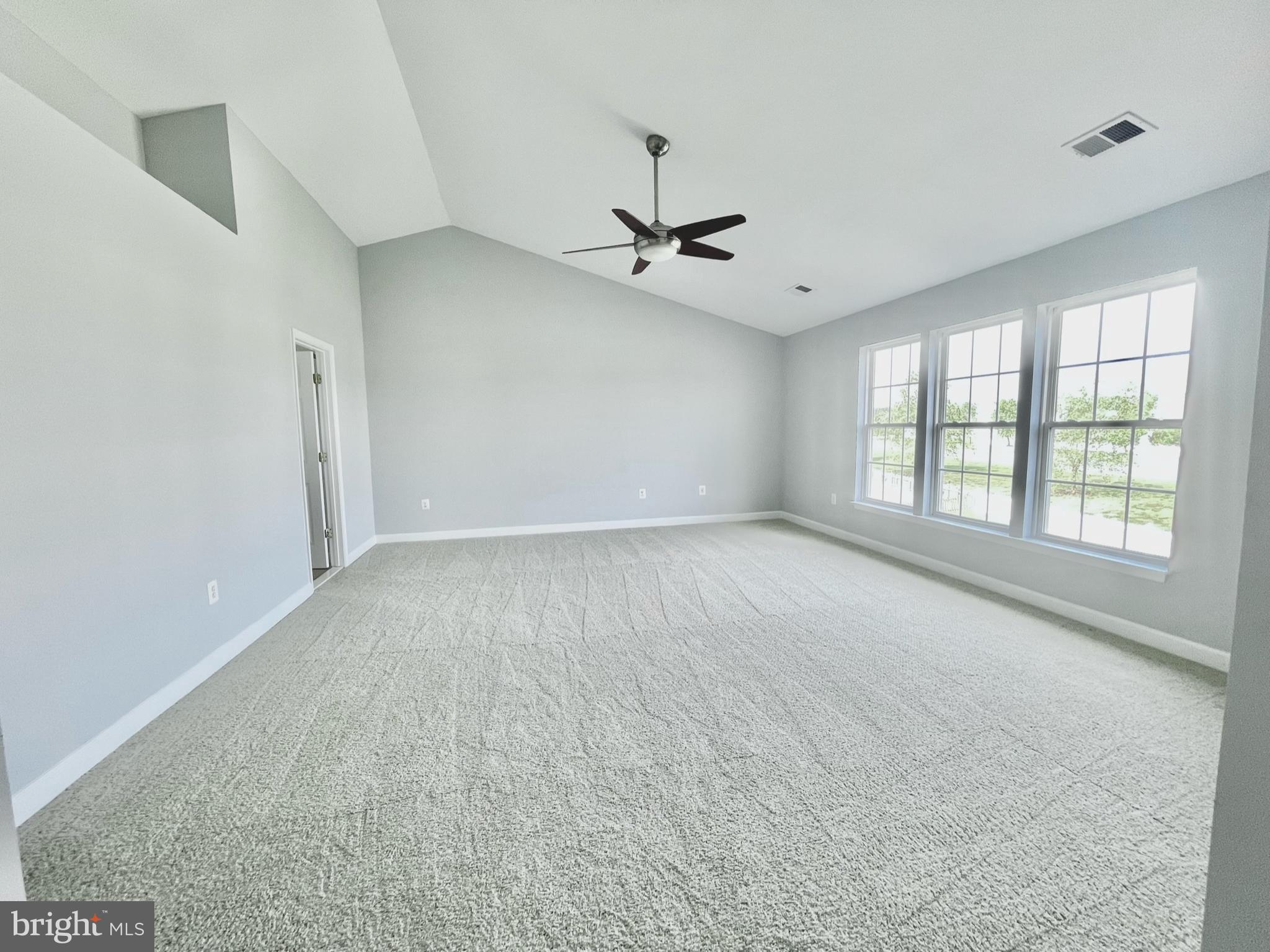 5501 Silver Maple Lane Fredericksburg, VA 22407 - Photo 17 of 37 Master room