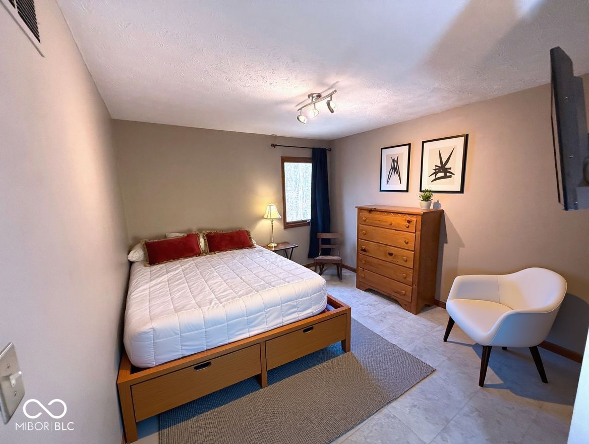 6868 North Baltimore Road Monrovia, IN 46157 - Photo 16 of 51