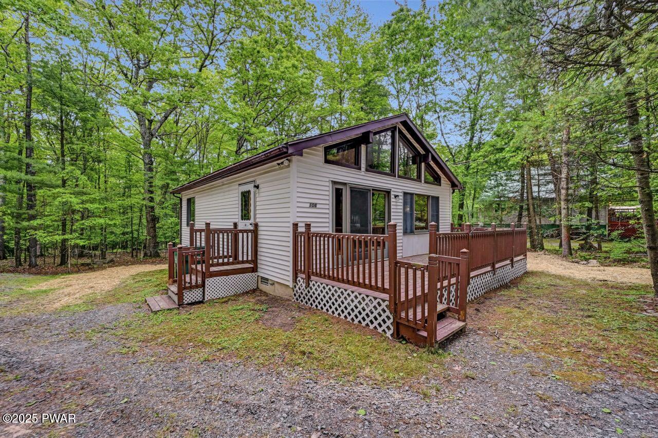 106 Aspen Ridge Hawley, PA 18428 - Photo 3 of 47
