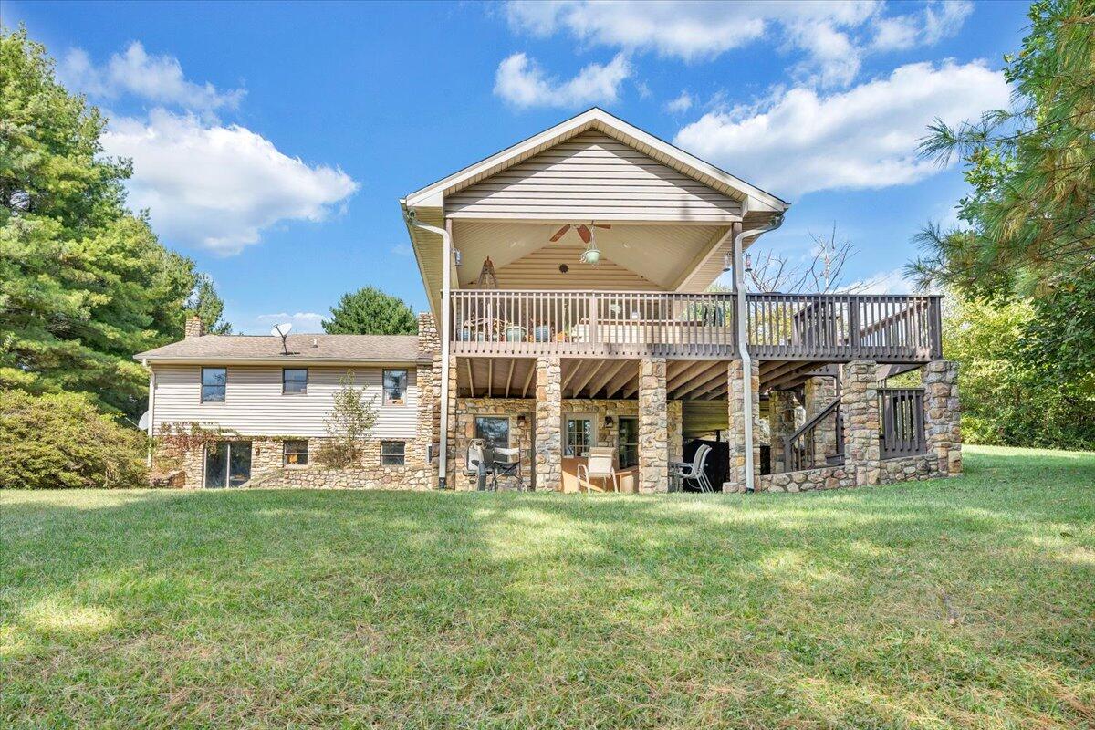 461 Oak Ridge Road Buchanan, VA 24066 - Photo 3 of 85 3