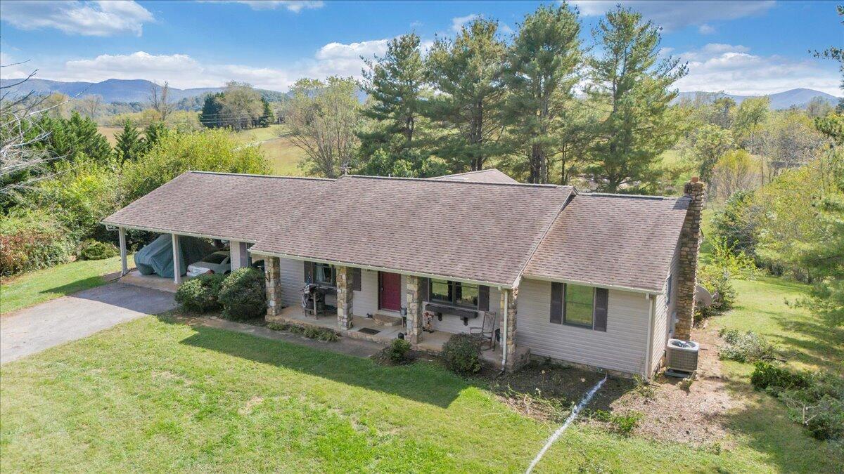 461 Oak Ridge Road Buchanan, VA 24066 - Photo 34 of 85 64-DJI_20251002141239_0065_D