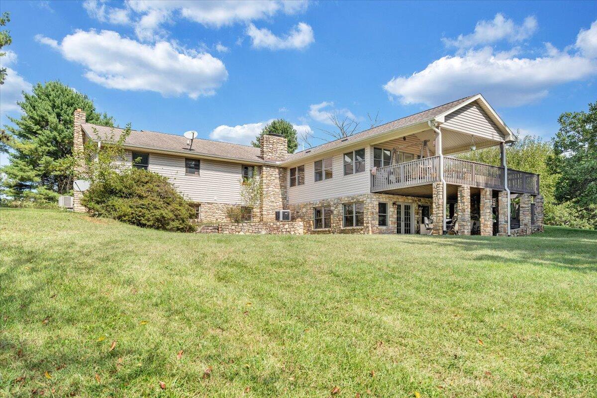 461 Oak Ridge Road Buchanan, VA 24066 - Photo 4 of 85 4