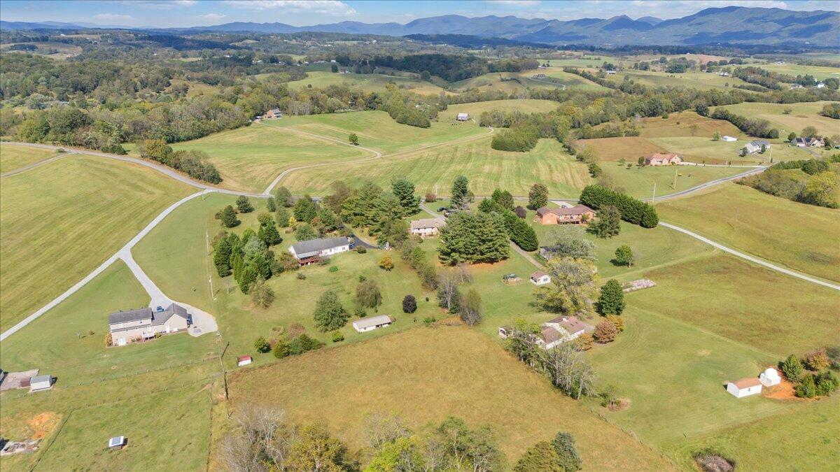 461 Oak Ridge Road Buchanan, VA 24066 - Photo 42 of 85 72-DJI_20251002141638_0073_D