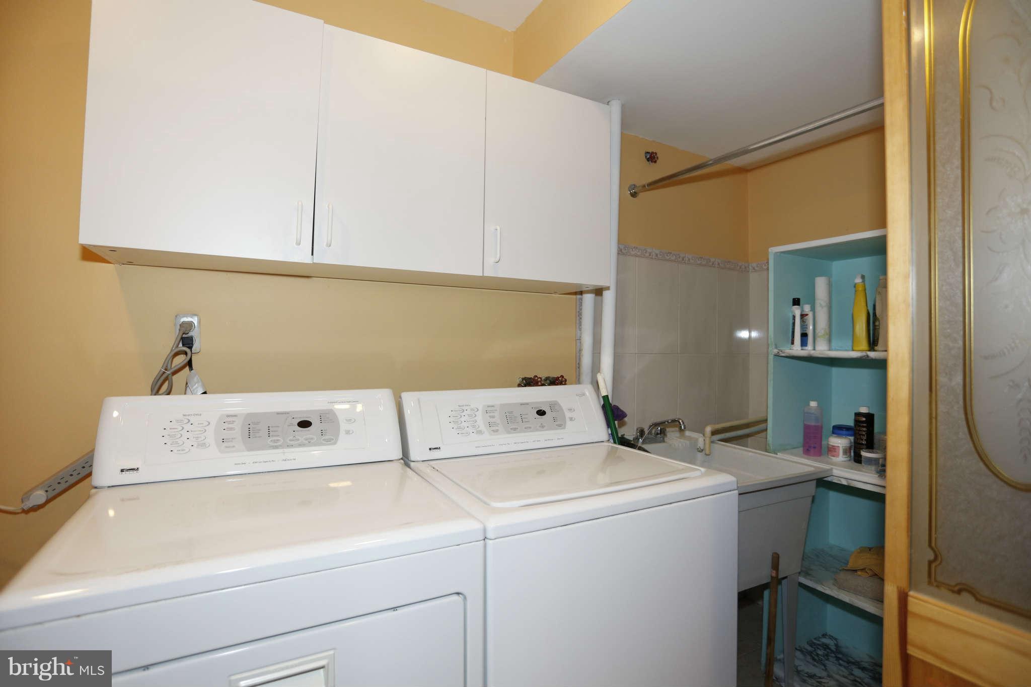 5904 River Road Bethesda, MD 20816 - Photo 23 of 25 W & D in storage/utility room on lower level