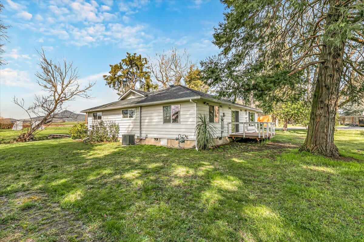4127 Fern Valley Road Medford, OR 97504 - Photo 36 of 61 33-33
