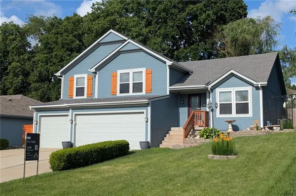 $350,000 | 19309 East Lynchburg Place North, Independence, MO 64058
