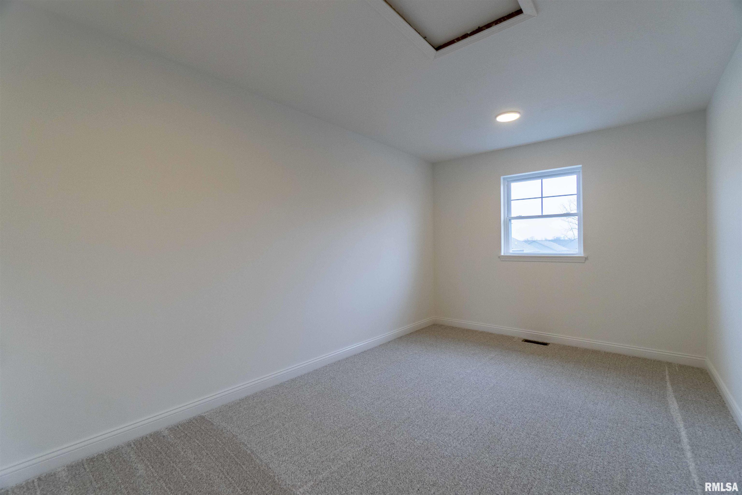 102 Samuel Court Washington, IL 61571 - Photo 21 of 40 Gallery Image 21