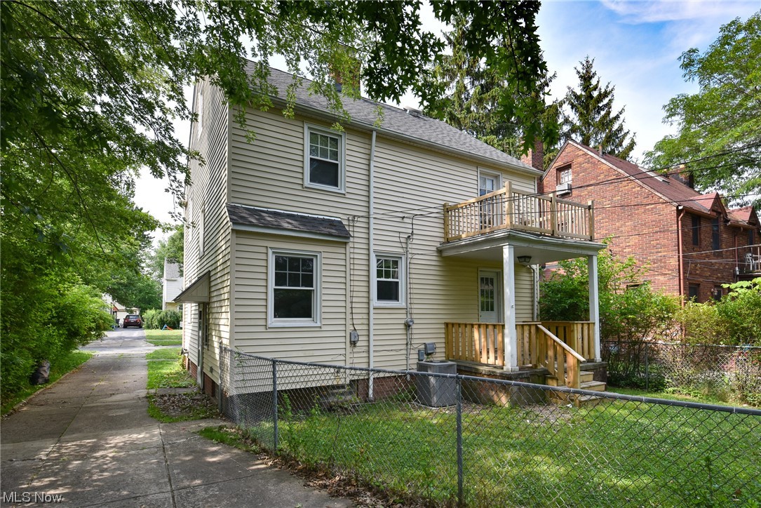 3703 Berkeley Road Cleveland Heights, OH 44118 - Photo 2 of 23