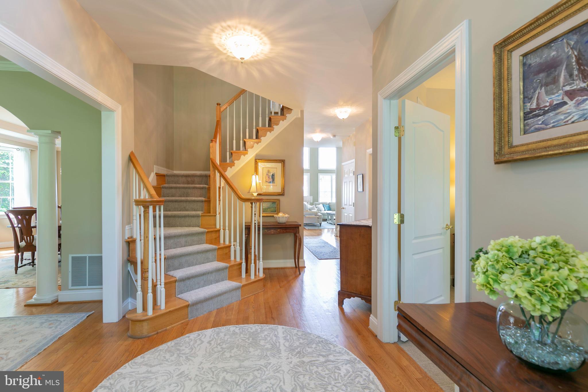 11 Riverview Road Severna Park, MD 21146 - Photo 12 of 61 Foyer with curved staircase