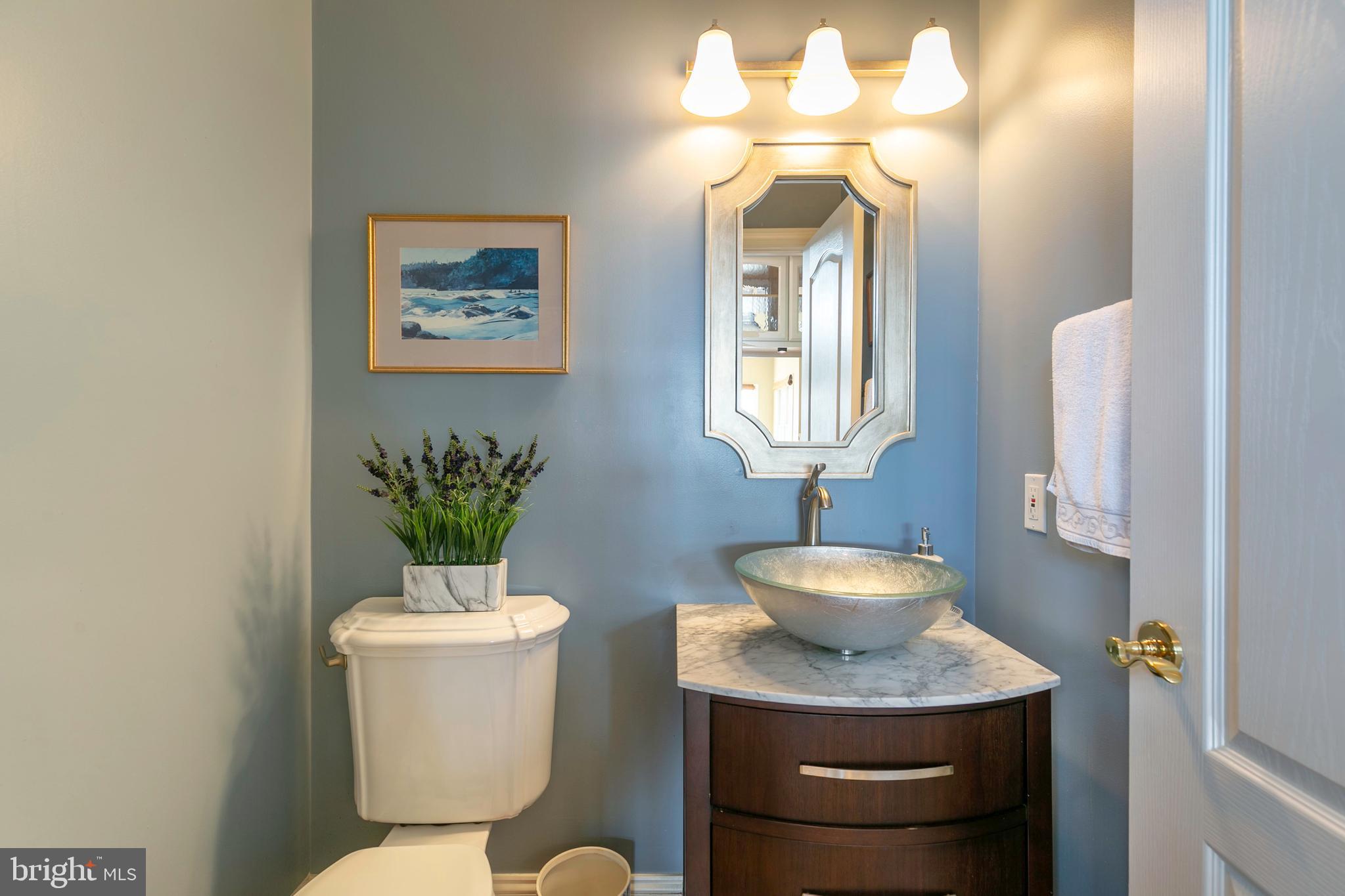 11 Riverview Road Severna Park, MD 21146 - Photo 22 of 61 Half bath off kitchen