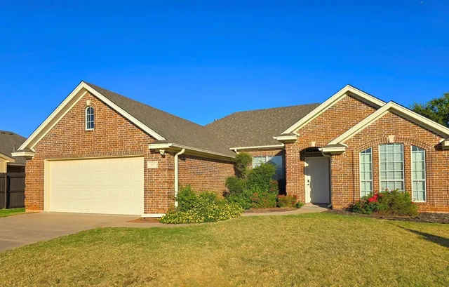 $350,000 | 7 Southfork Court, Wichita Falls, TX 76310
