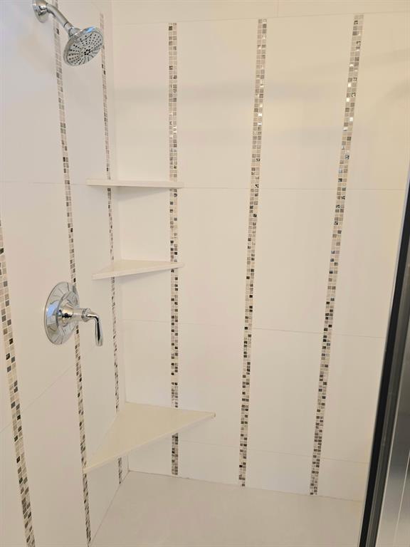 7 Southfork Court Wichita Falls, TX 76310 - Photo 24 of 27 a bathroom with a shower