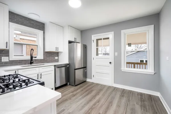 $430,000 | 2504 Leyden Avenue, River Grove, IL 60171