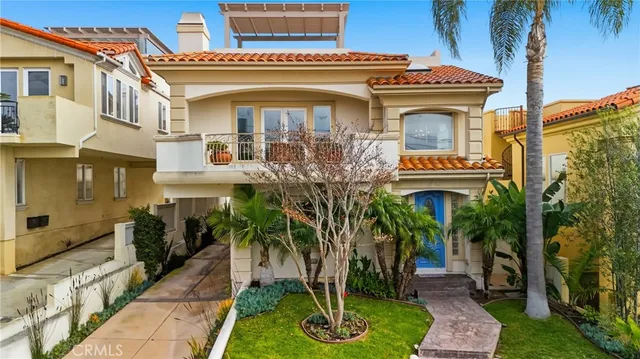 $1,639,000 | 222 South Juanita Avenue, Unit A, Redondo Beach, CA 90277
