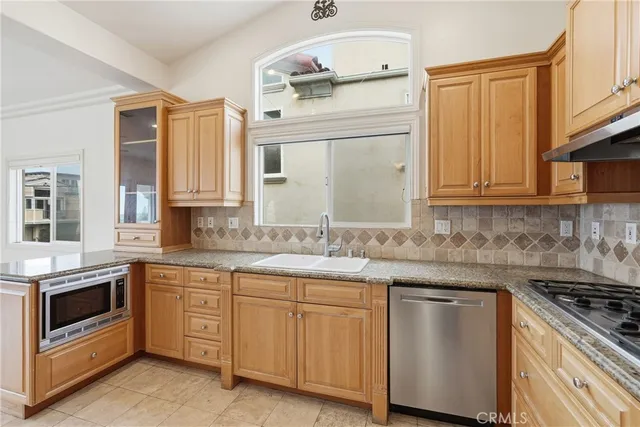 $1,639,000 | 222 South Juanita Avenue, Unit A, Redondo Beach, CA 90277