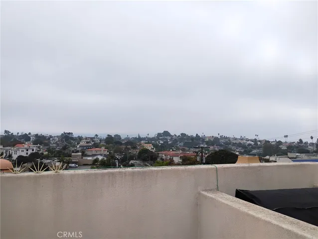 $1,639,000 | 222 South Juanita Avenue, Unit A, Redondo Beach, CA 90277