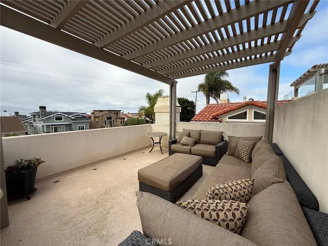 $1,639,000 | 222 South Juanita Avenue, Unit A, Redondo Beach, CA 90277
