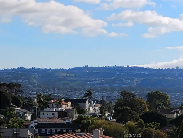 $1,639,000 | 222 South Juanita Avenue, Unit A, Redondo Beach, CA 90277