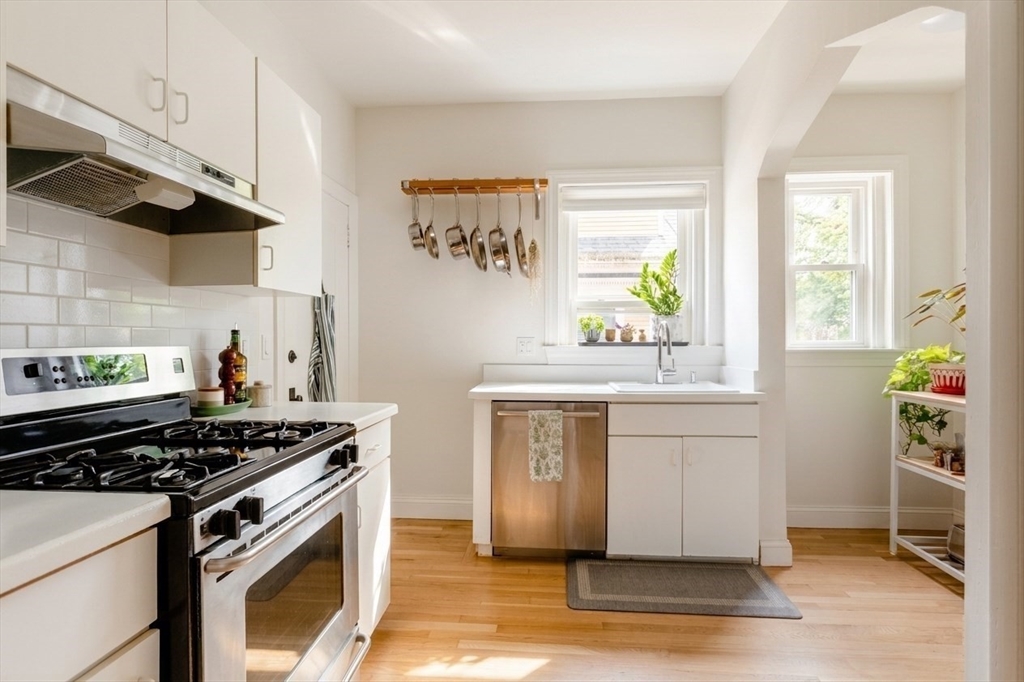 176 Naples Road, Unit 7 Brookline, MA 02446 - Photo 8 of 15