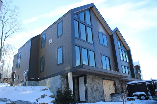 $3,195,000 | 7 A Firelight Lane, Lincoln, NH 03251