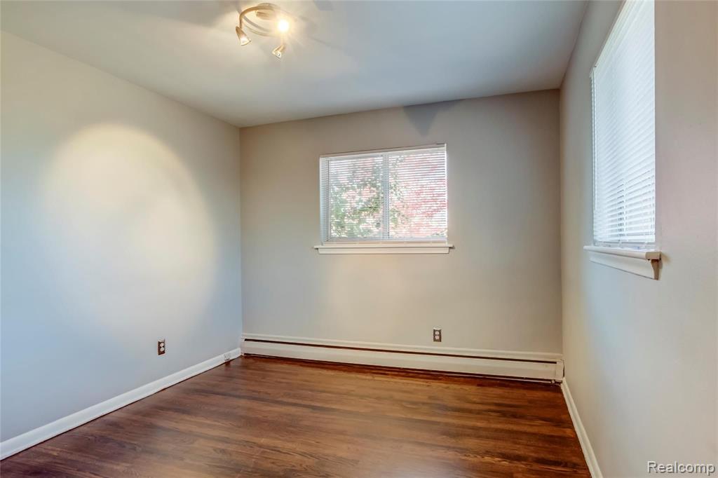 629 West Maple Road, Unit 2 Clawson, MI 48017 - Photo 8 of 15
