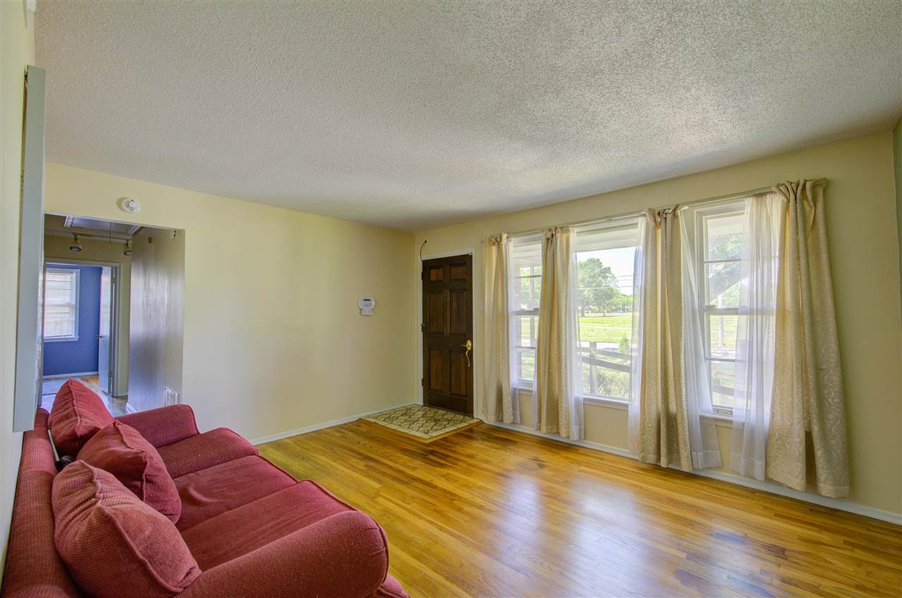 4377 Mallory Road Memphis, TN 38117 - Photo 6 of 25