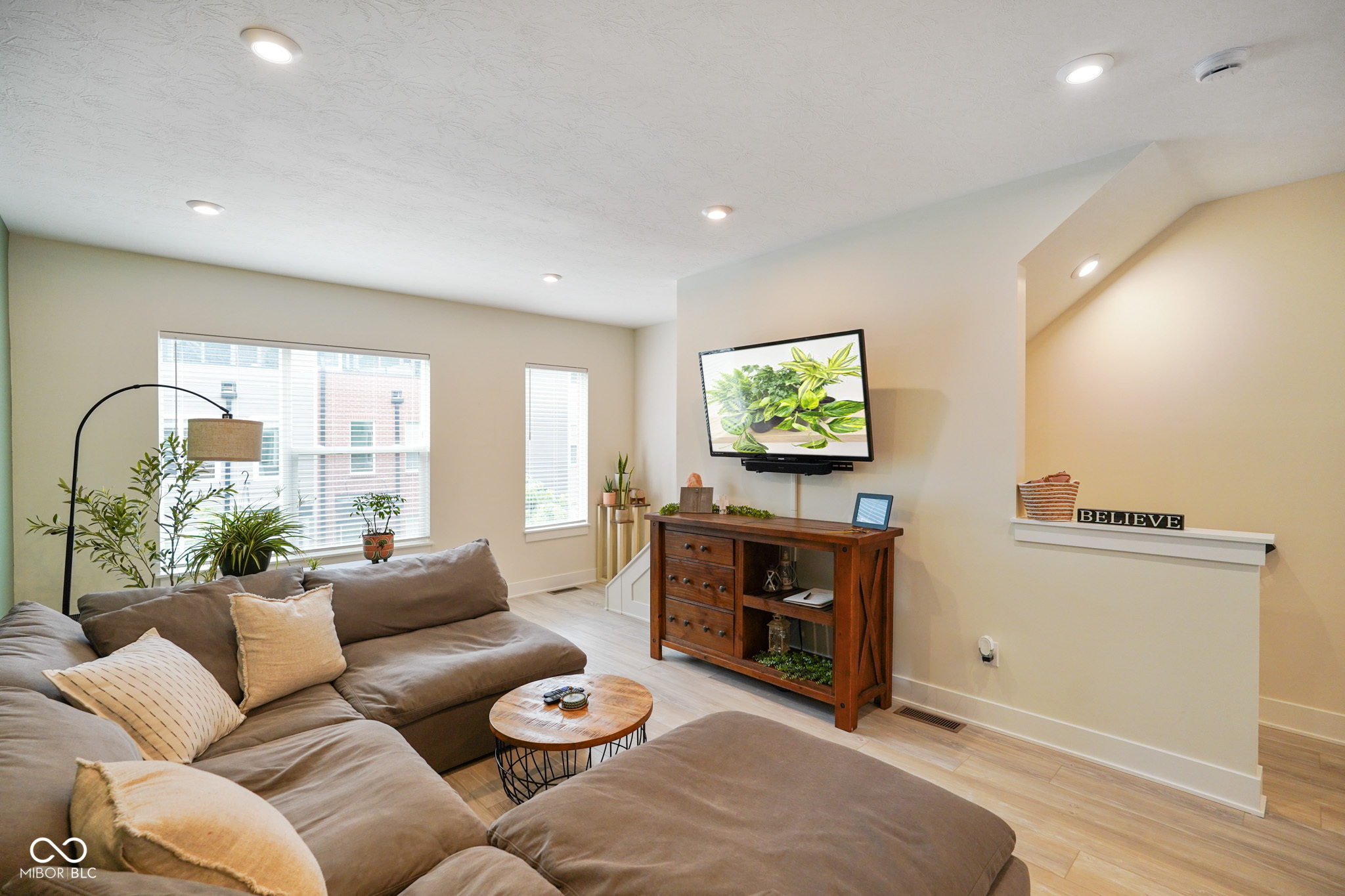 2125 Coretta Way Indianapolis, IN 46202 - Photo 11 of 32