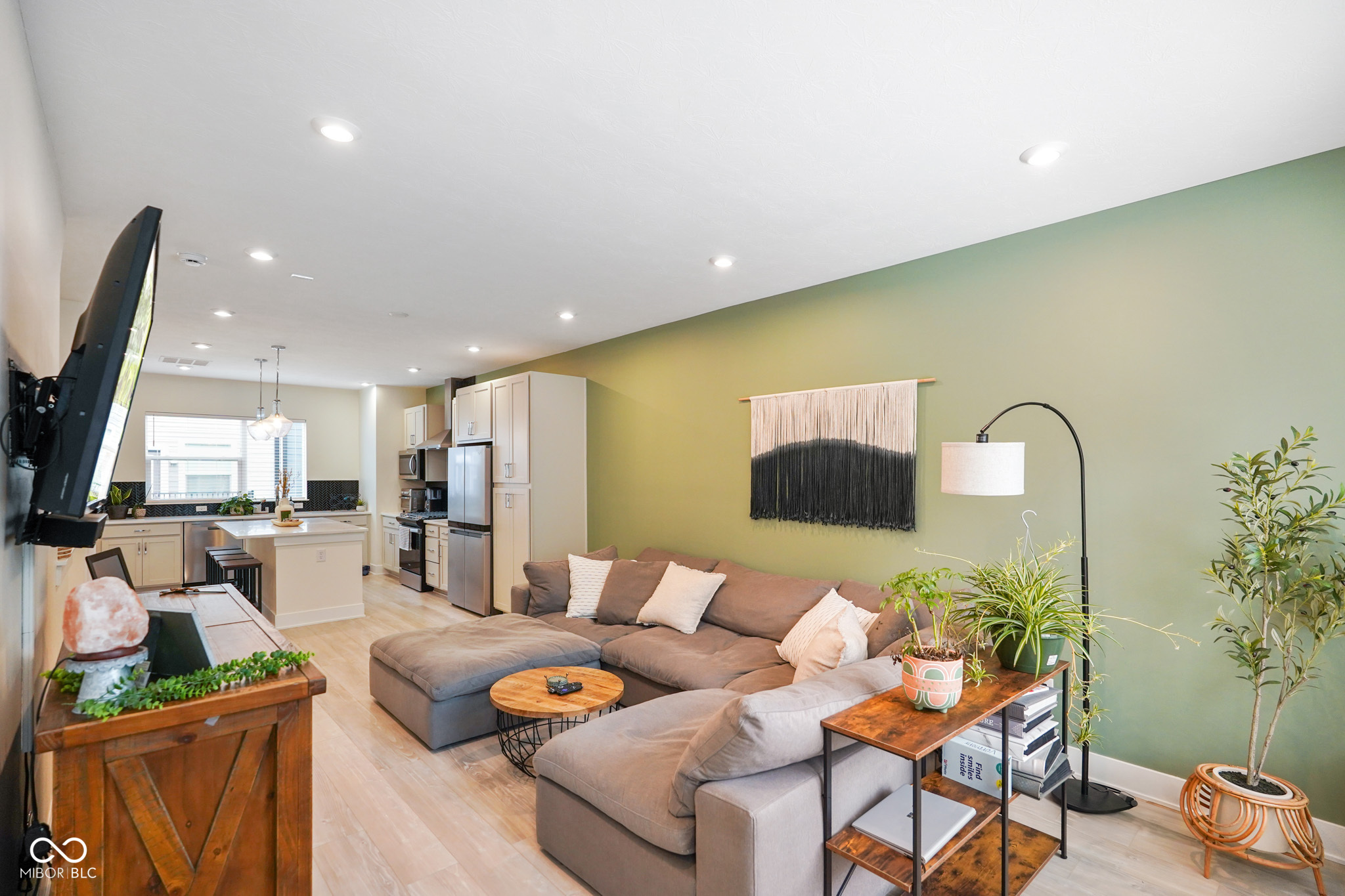 2125 Coretta Way Indianapolis, IN 46202 - Photo 12 of 32