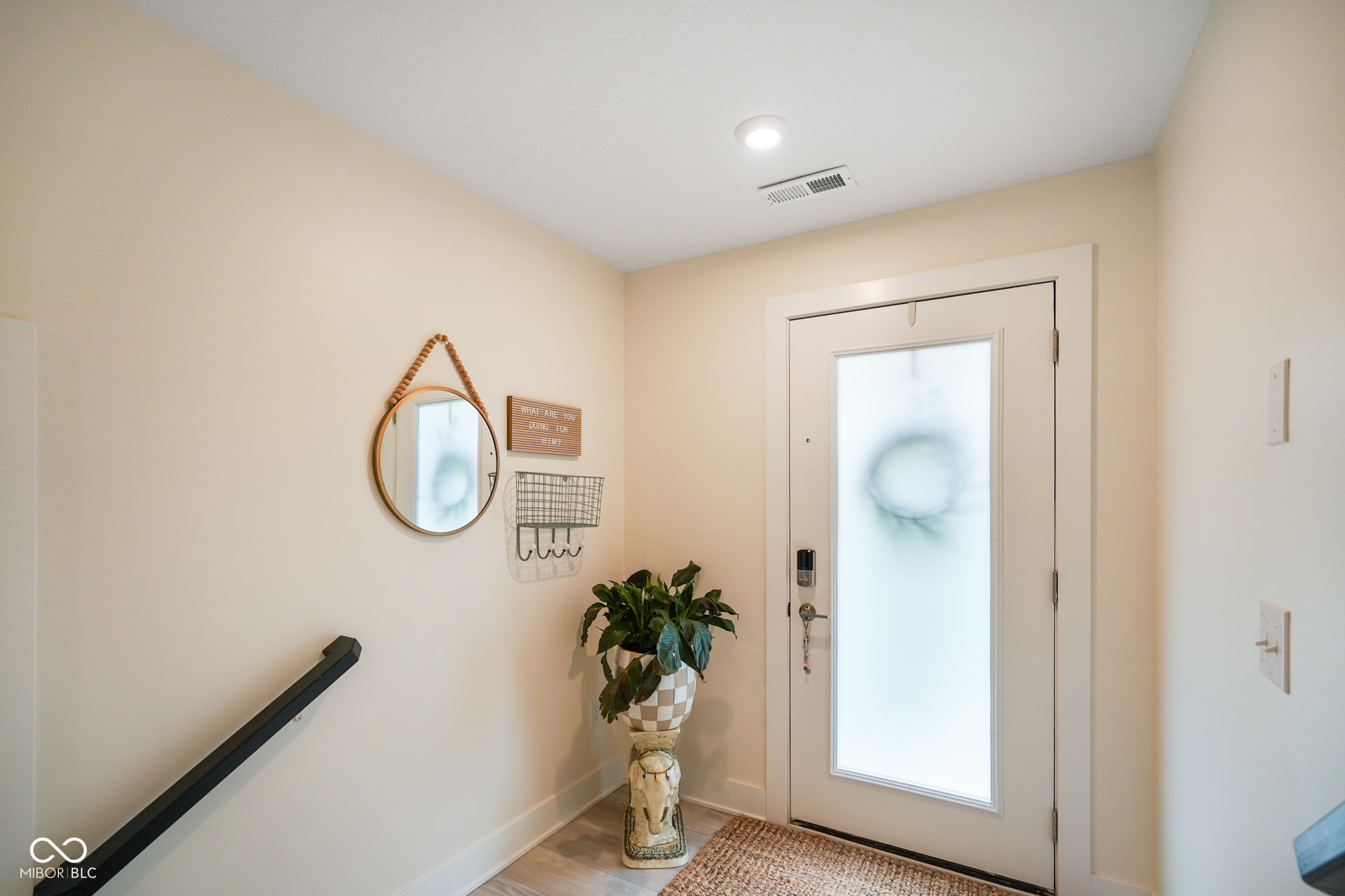 2125 Coretta Way Indianapolis, IN 46202 - Photo 16 of 32