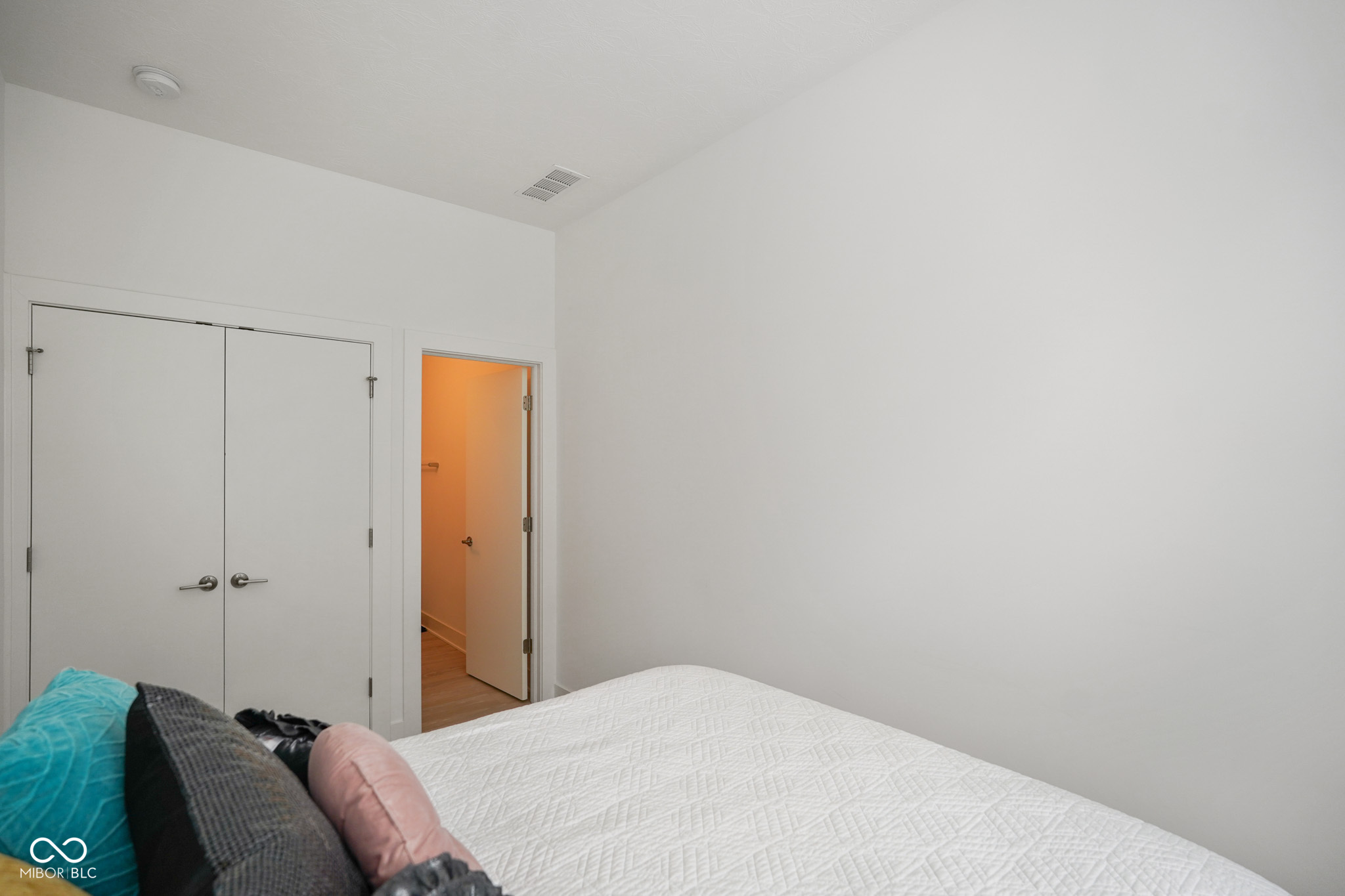 2125 Coretta Way Indianapolis, IN 46202 - Photo 18 of 32