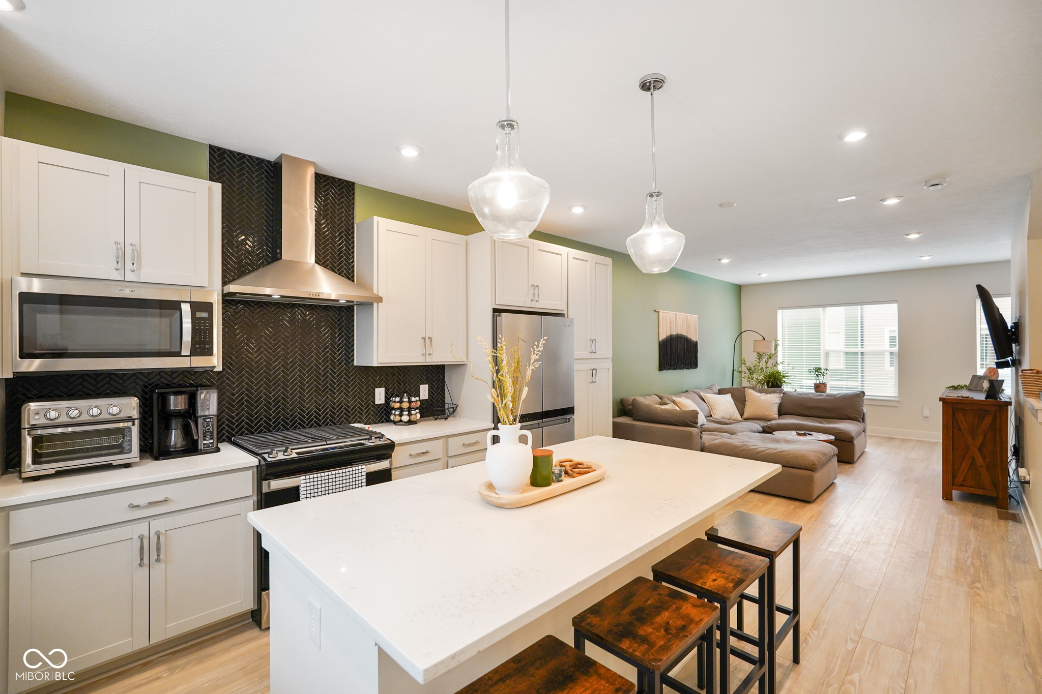 2125 Coretta Way Indianapolis, IN 46202 - Photo 4 of 32