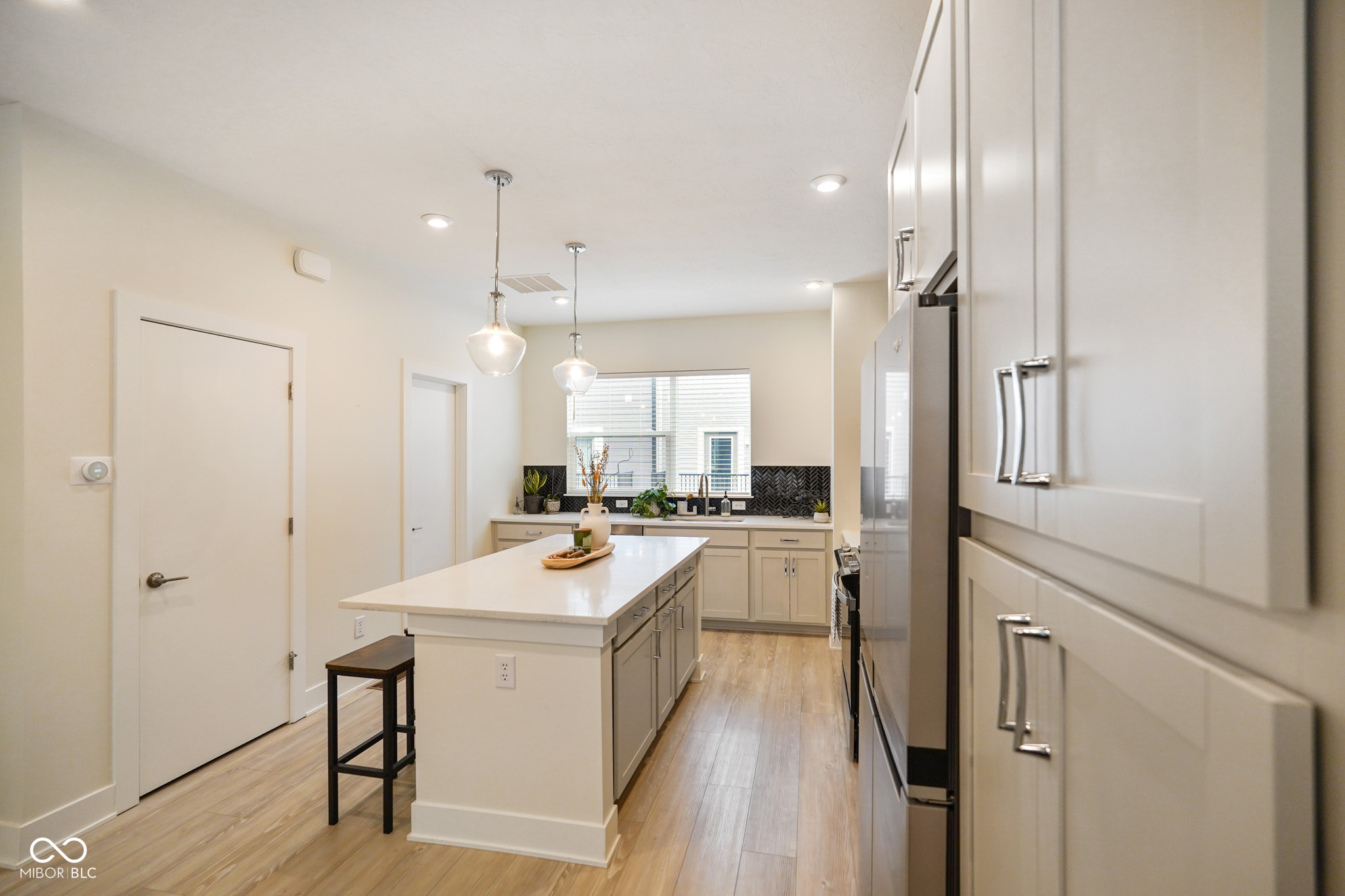 2125 Coretta Way Indianapolis, IN 46202 - Photo 6 of 32