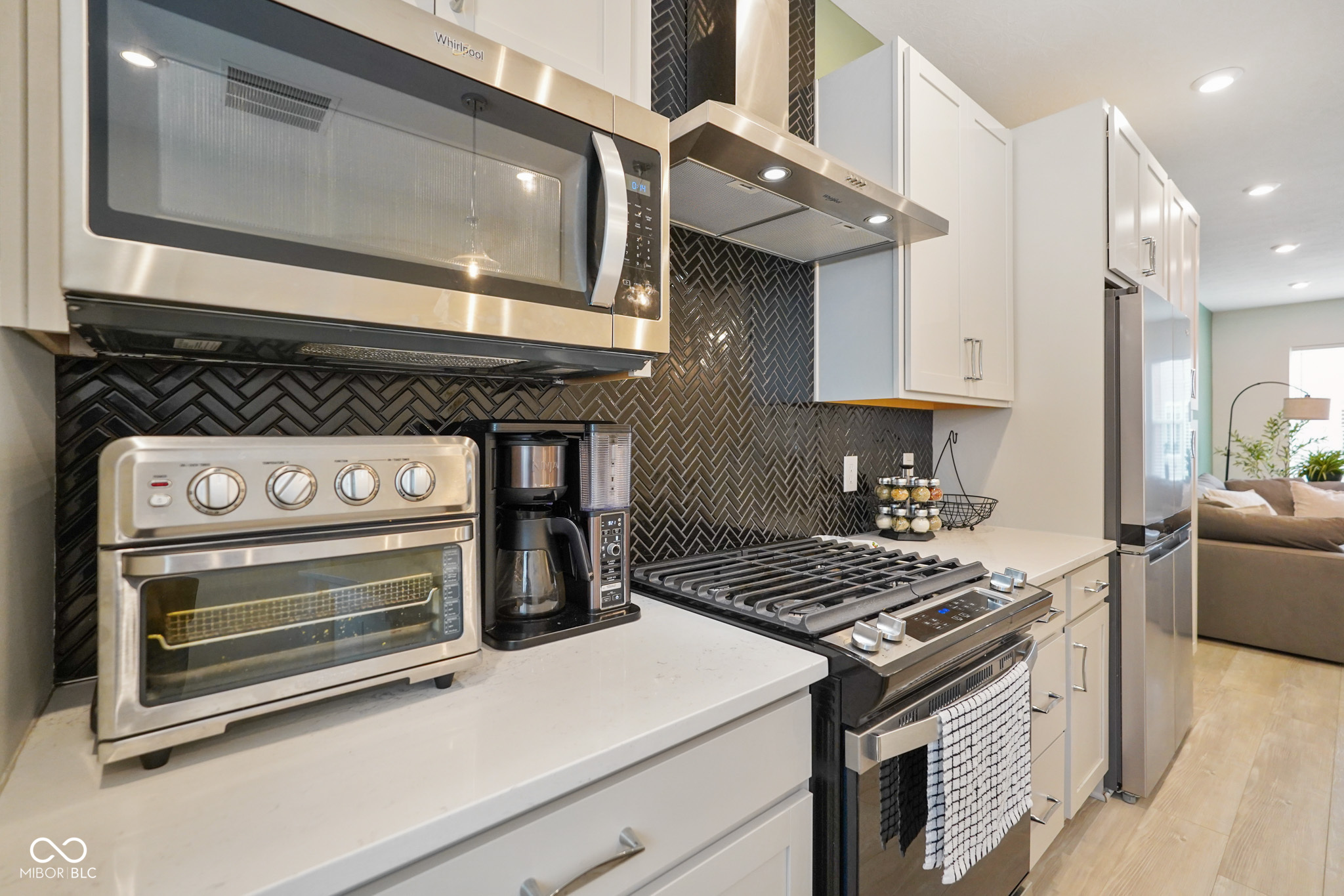 2125 Coretta Way Indianapolis, IN 46202 - Photo 8 of 32