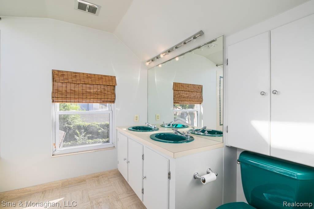 459 Touraine Road Grosse Pointe Farms, MI 48236 - Photo 19 of 28