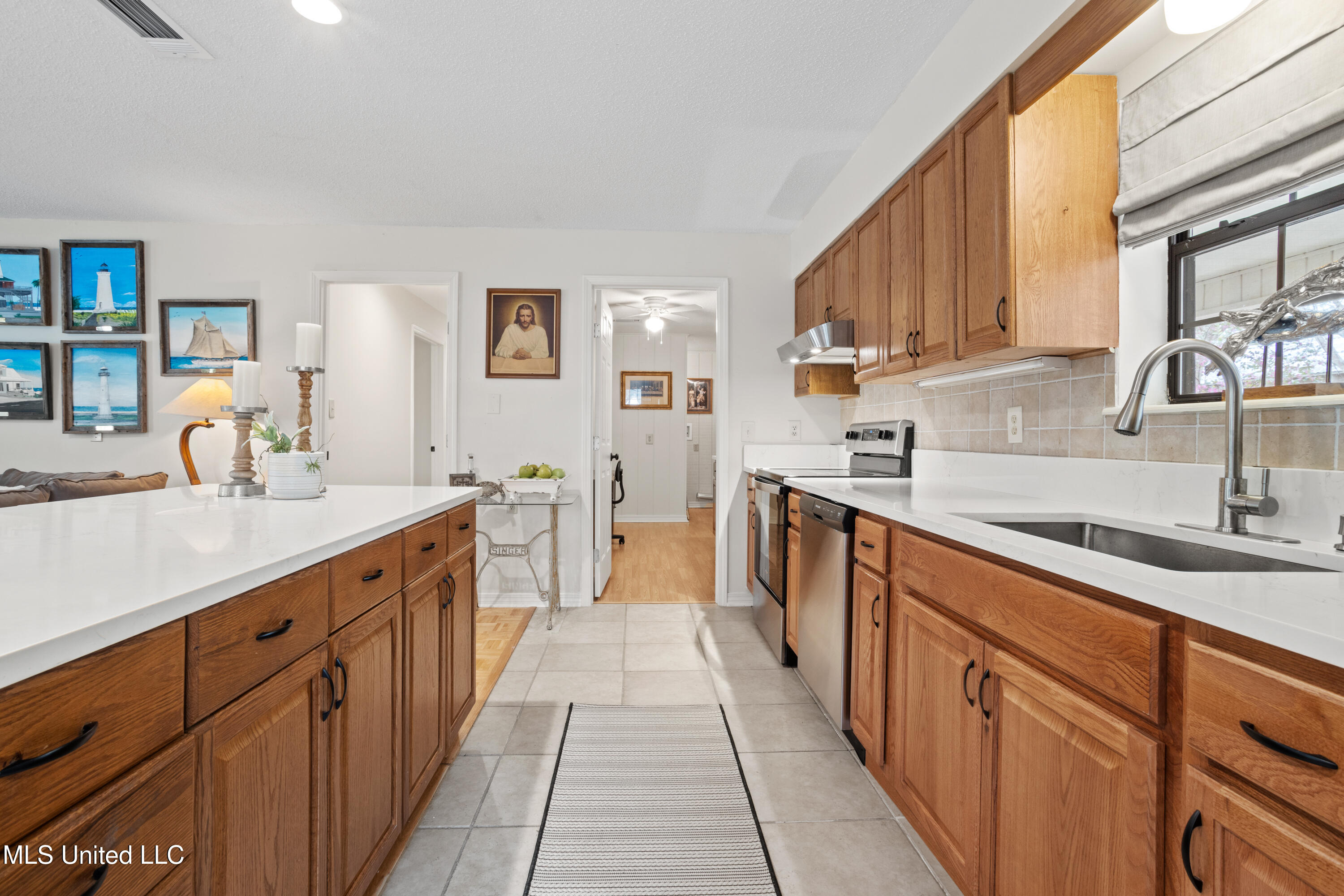 13263 Vidalia Road Pass Christian, MS 39571 - Photo 16 of 87 0025