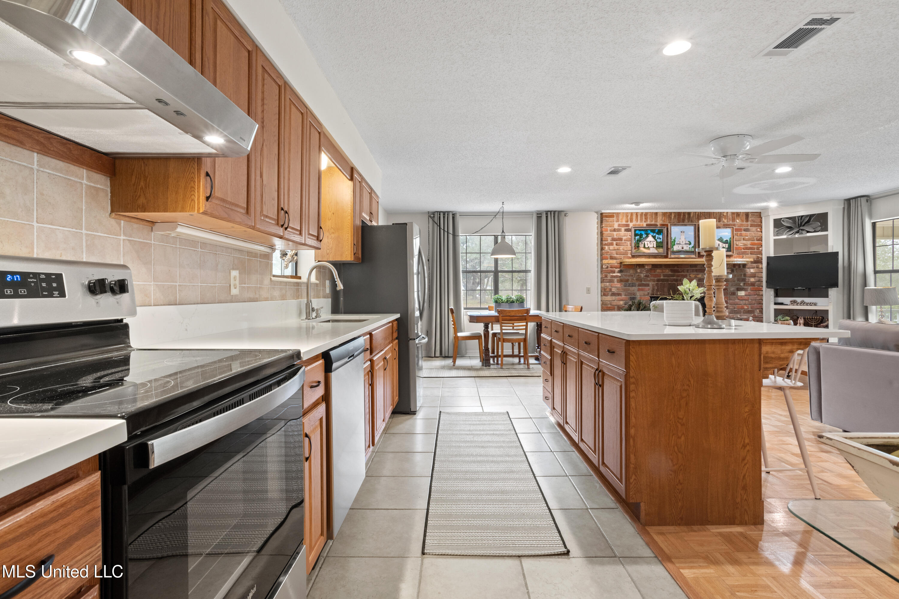 13263 Vidalia Road Pass Christian, MS 39571 - Photo 18 of 87 0027