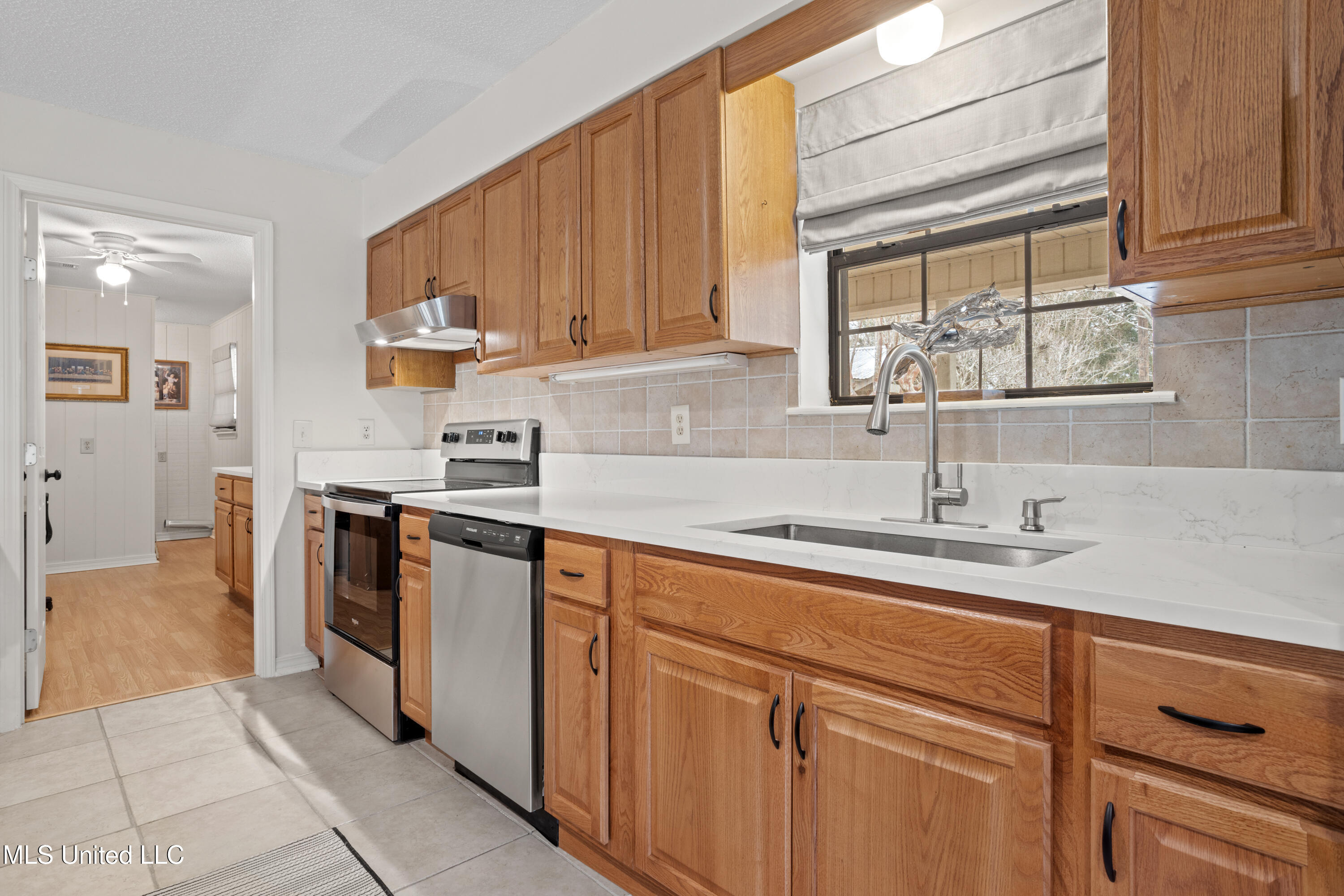 13263 Vidalia Road Pass Christian, MS 39571 - Photo 20 of 87 0029