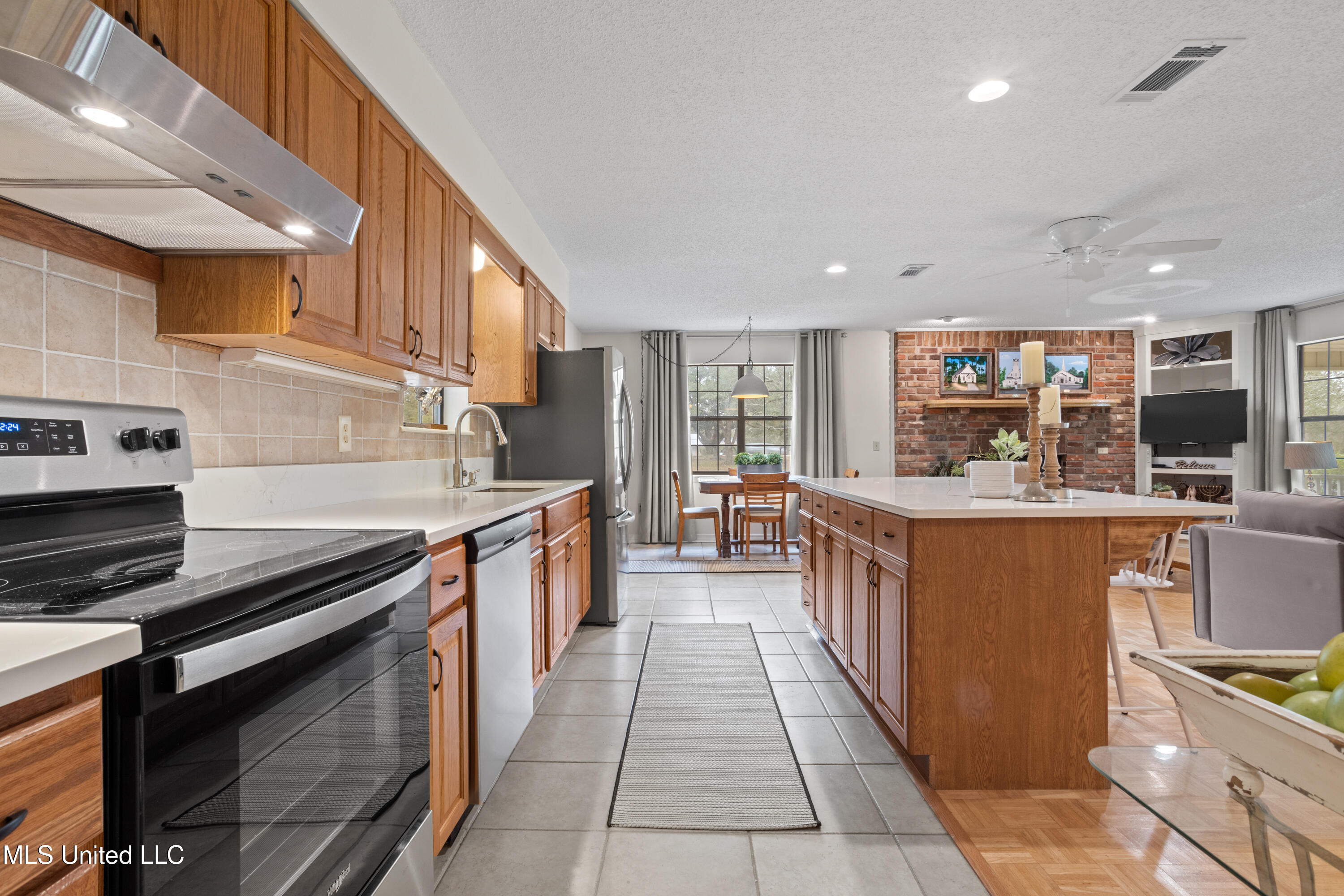 13263 Vidalia Road Pass Christian, MS 39571 - Photo 23 of 87 0032