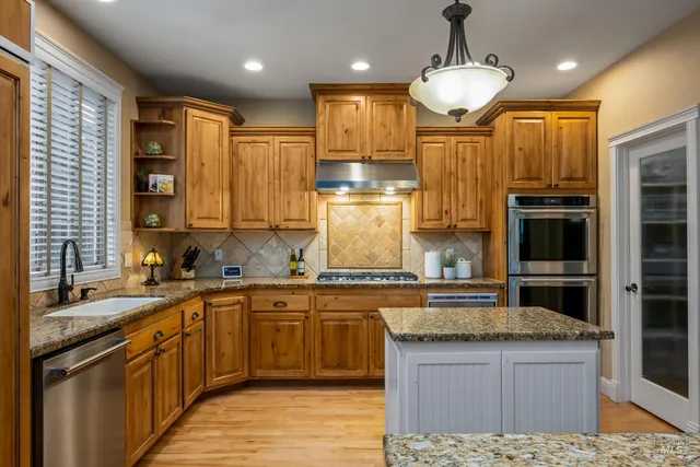 $1,199,000 | 647 West Water Grove Drive, Eagle, ID 83616