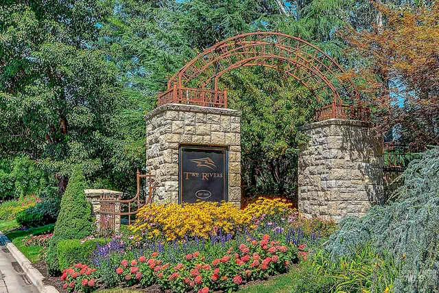 $1,199,000 | 647 West Water Grove Drive, Eagle, ID 83616