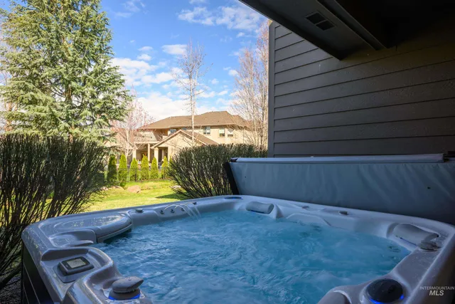 $1,199,000 | 647 West Water Grove Drive, Eagle, ID 83616