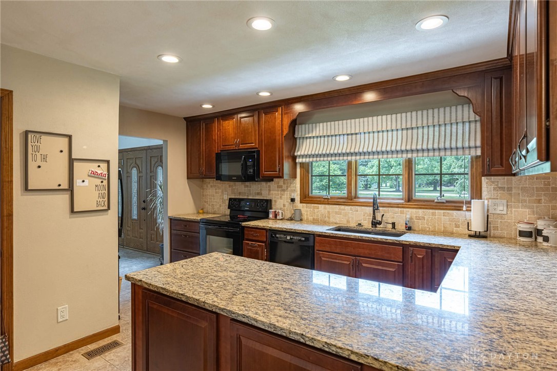 1062 Spring Valley-Alpha Road Xenia, OH 45385 - Photo 12 of 59 Gallery Image 12