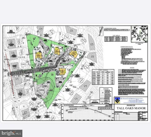 a black and white photo of a room