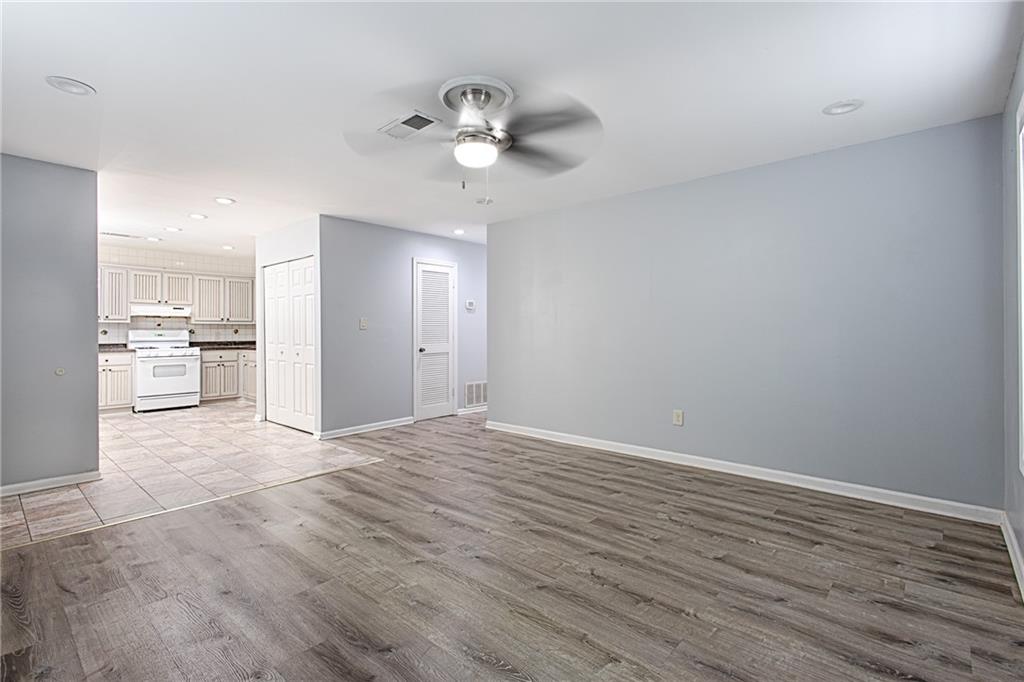 4758 Pebble Trace Buford, GA 30518 - Photo 4 of 30